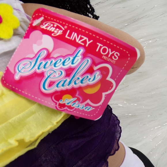 Sweet Cakes AISSA Plush Doll - Picture 3 of 7